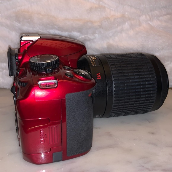 Nikon D3100 Camera - Picture 8 of 8